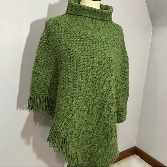 Vintage green wool blend green knit cable fringe shawl cape cozy western boho - Picture 6 of 9
